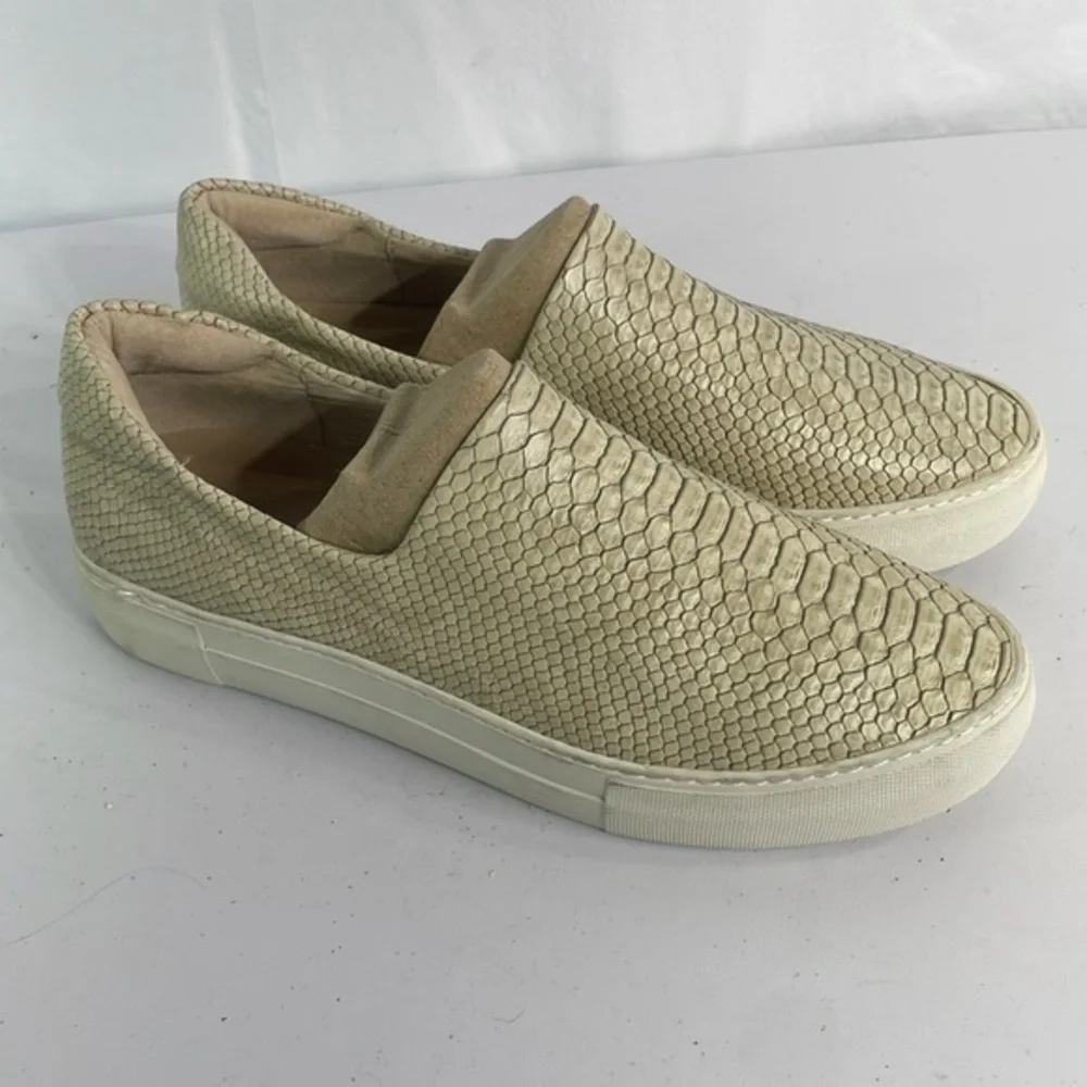 J/Slidew Arianalux embossed lux sneaker